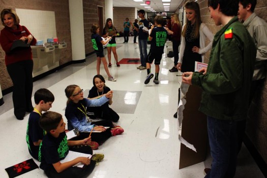 AP US History students participate in living museum, teach 5th graders