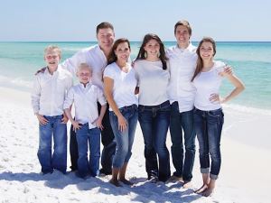 (Left to right) Colton, Jacob, Cesar, Tamara, Madison, Nicholas and Meagan take a family photo in Destin, Florida during Spring Break of 2013. They went to Destin a few months before Nick's death. 