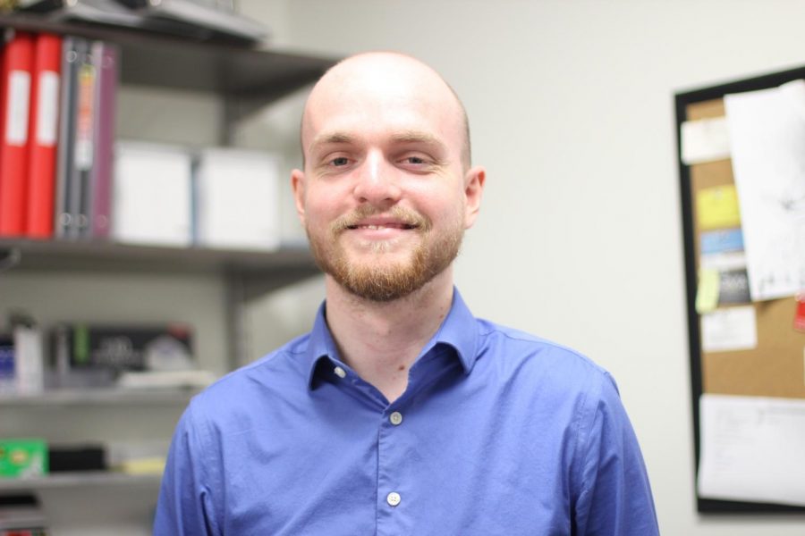 Elliot Jensen is the new Choir Student Teacher on campus. 