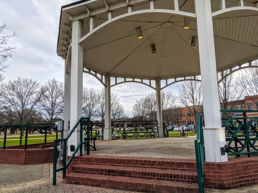 Flower Mound offers several cute and convenient options for prom photo locations, such as the gazebo at Parker Square.