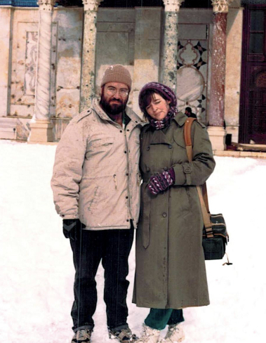 Rabbi Geoffrey Dennis and his wife Robin stand at the Dome of the Rock in Jerusalem.